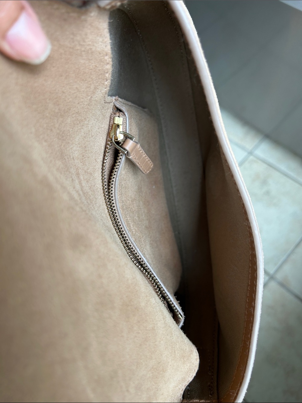 Madewell Cumin Color Dakota Suede Saddle Crossbody Bag - Picture 6 of 11